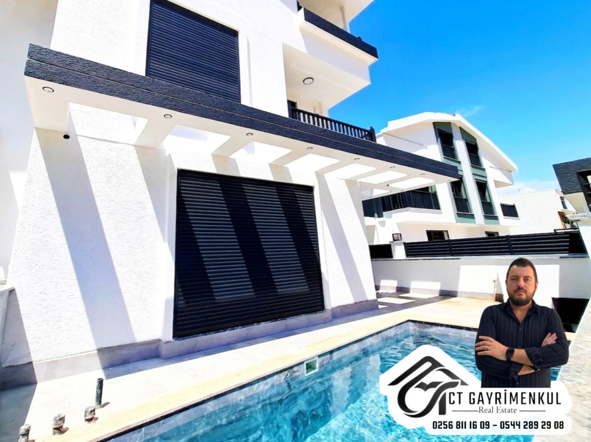 DİDİM'DE SATILIK 3+1  HAVUZLU BAHÇELİ TERASLI TRİPLEX VİLLA