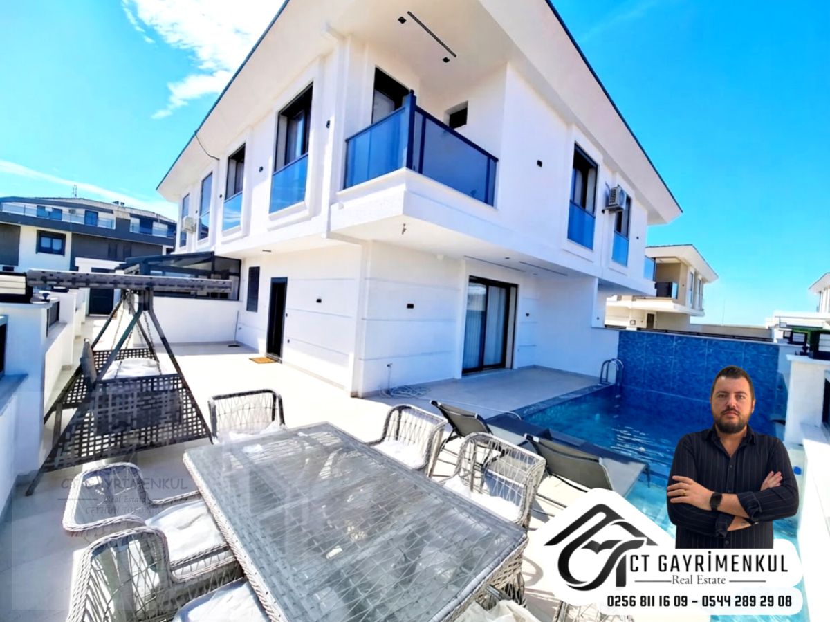 Didim'de Satılık 3+1 Ultra Lüks Müstakil Havuzlu Bahçeli Full Eşyalı Denize Yakın Villa !