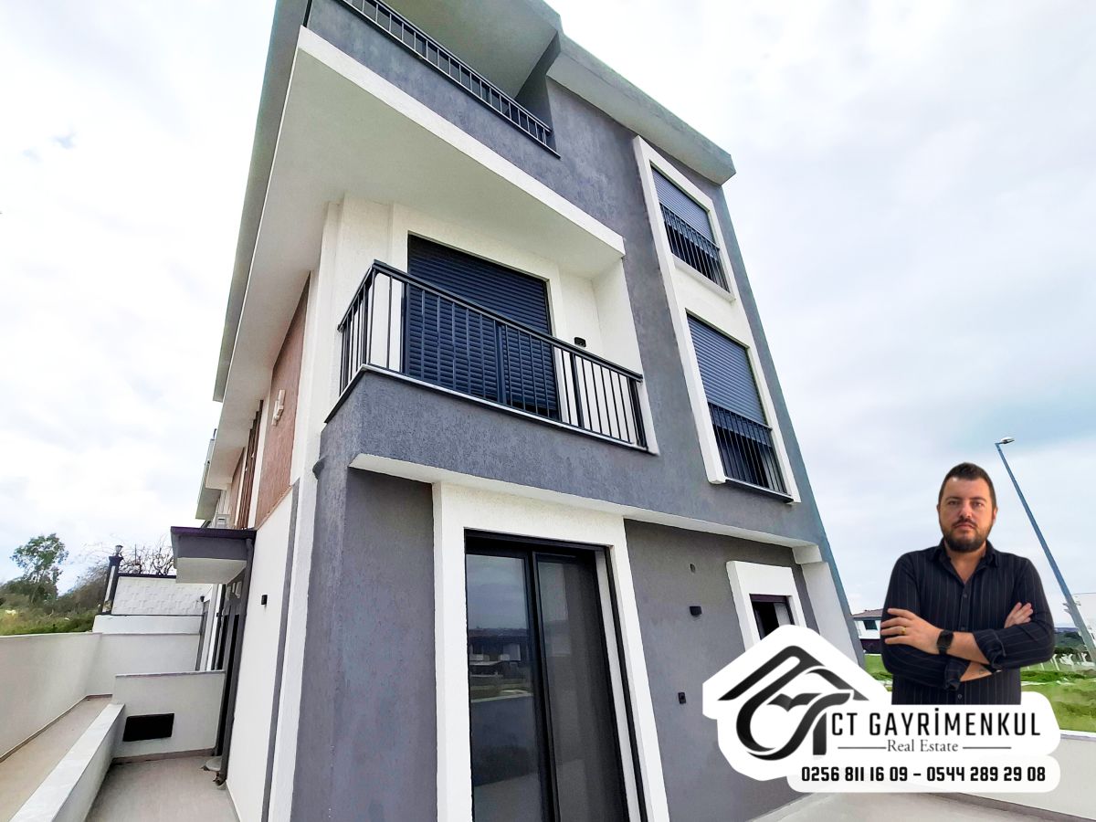 DİDİM'DE SATILIK 3+1 DENİZ MANZARALI MÜSTAKİL GİRİŞLİ TRİPLEX VİLLA