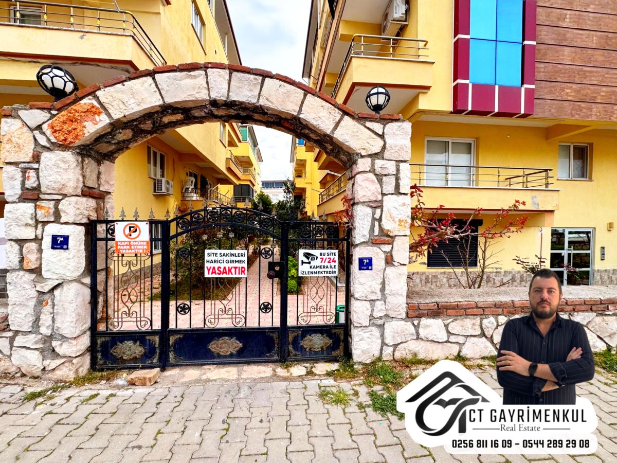 DİDİM'DE SATILIK 2+1 AYRI MUTFAK ORTA KAT MERKEZE YAKIN GENİŞ DAİRE